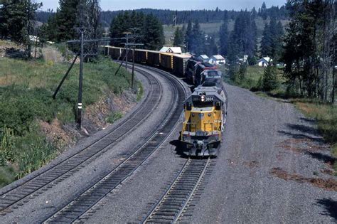 union pacific freight   blue mountains john henderson photo jeff moore collection