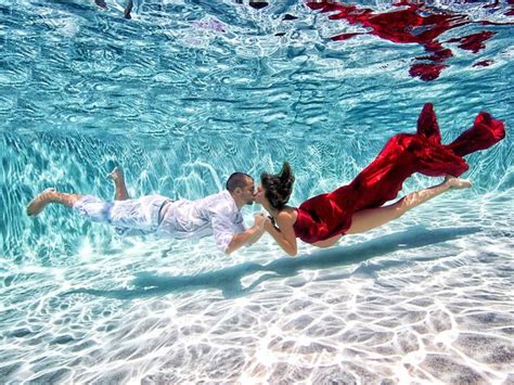 Photographer Adam Opris Captures Pregnancy Underwater Au