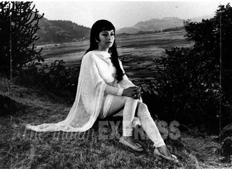 photos sadhana unseen pictures of bollywood s timeless beauty from