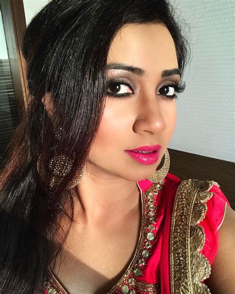 shreya ghoshal has cute face with pretty voice new actress