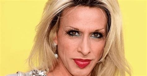 Man Sells Alexis Arquette’s Sex Tape Hours After Her Death