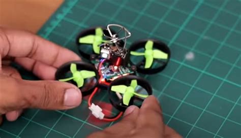 learn   customize  small quadcopter drone   fpv camera
