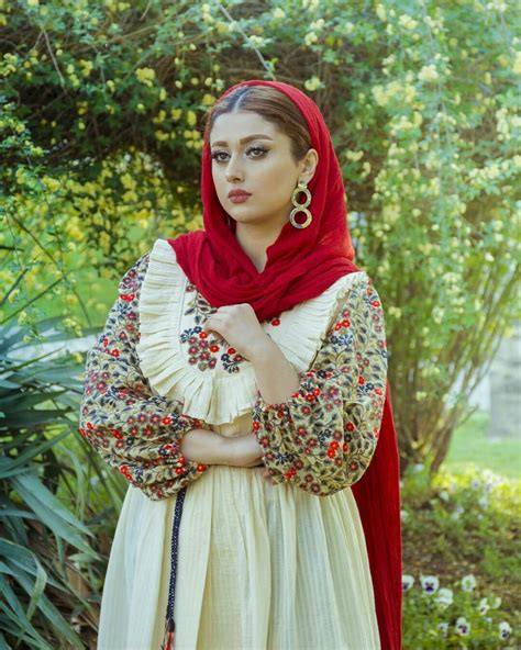 Pin By Joanne Hope On Iranian Beauty Iranian Women Fashion Persian