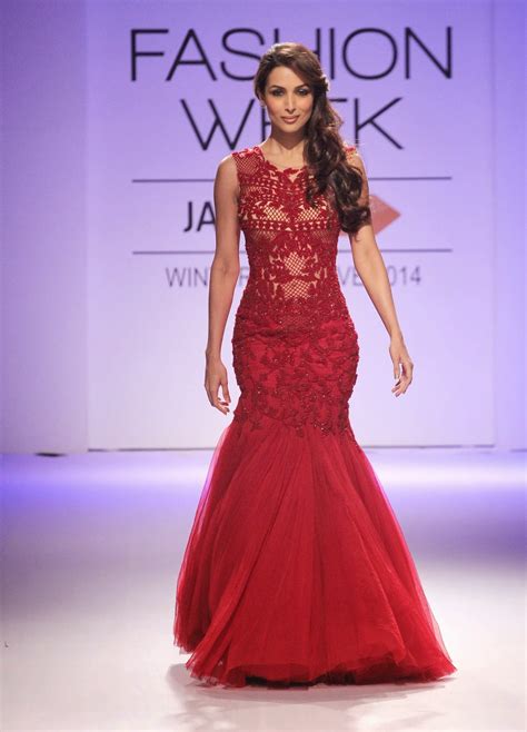 malaika arora khan looks dazzling in red dress desifunblog