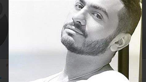 unlimited tamer hosni amr diab and more from your mobile