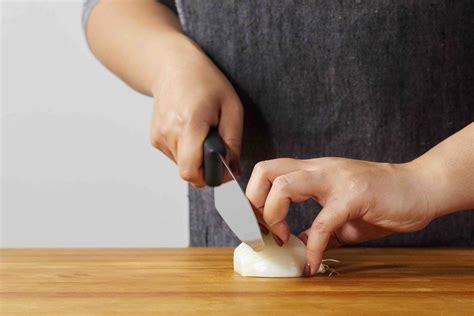 knife skills  beginners  visual guide  slicing dicing