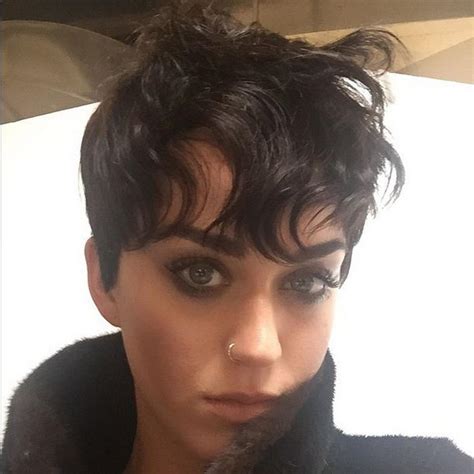 Katy Perry Mit Pixie Cut Star Frisuren Die Frisuren