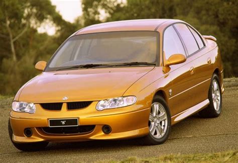 holden commodore review   carsguide
