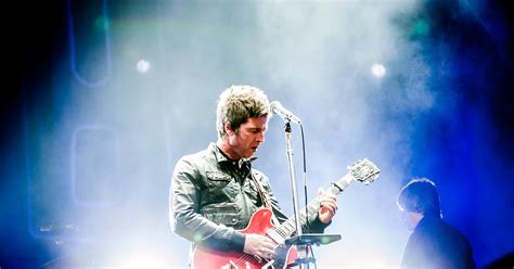 noel gallagher on his five favorite david bowie songs rolling stone