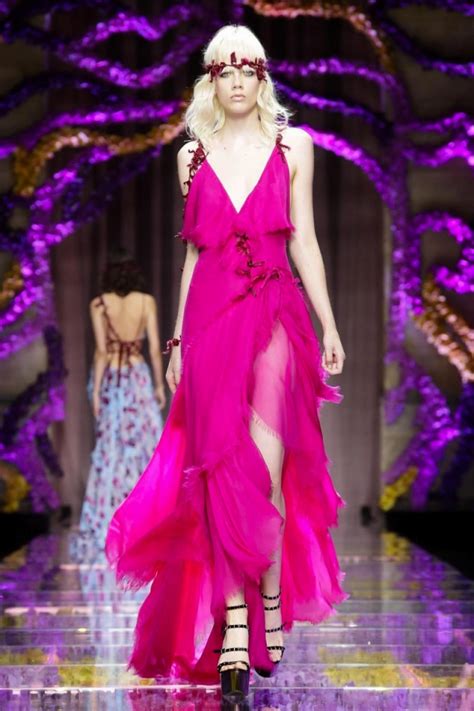 Runway Versace Fairy Tale For Fall 2015 Couture • Dreaminlace