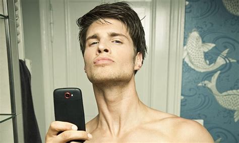 Samsung Survey Males Take Double The Number Of Selfies As Women