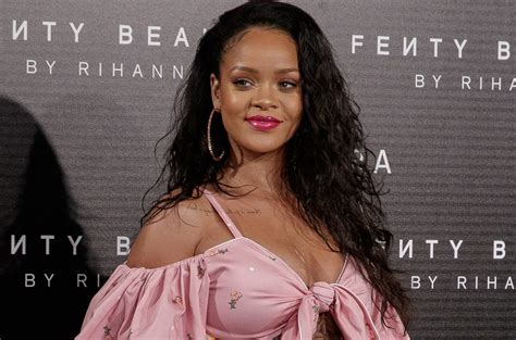 Rihanna Named World S Richest Female Musician By Forbes Magazine