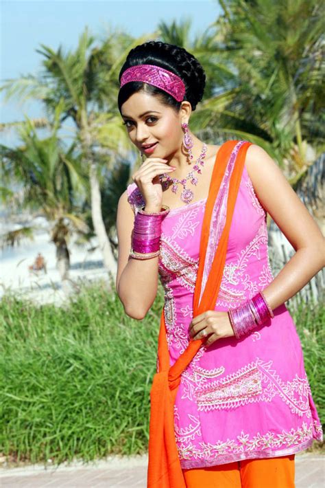 bhavana gorgeous pink dress photos cute innocent girl bhavana pics