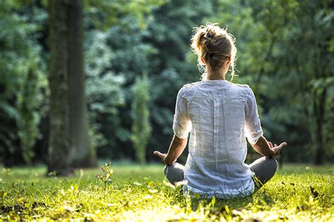 5 reasons why you should meditate right now the beachbody blog