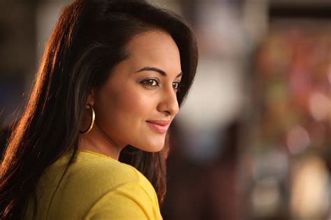 Sonakshi Sinha Hot Lips High Resolution Pictures