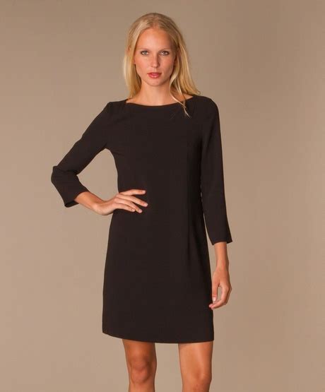 zwarte jurk met driekwart mouw mode en stijl