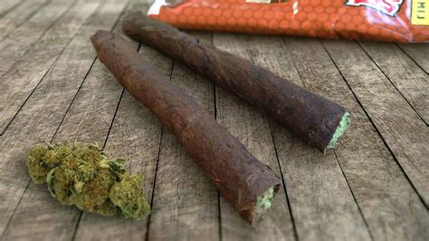 how to roll a backwoods blunt with the best wraps · neonjoint