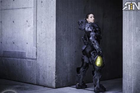 Sexy Spartan ~ Halo Cosplay By Its Raining Neon [7 Pics