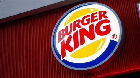 Burger King Sign Reading We All Quit Goes Viral After Employees Walk