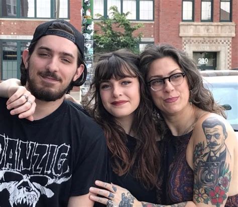 american pickers star danielle colby s daughter memphis 21 shares