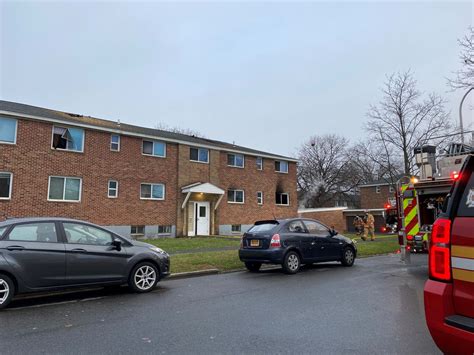 syracuse firefighters investigate fire  eastwood apartment complex syracusecom