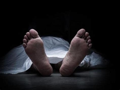 tn activists protest  mysterious death  dalit leader