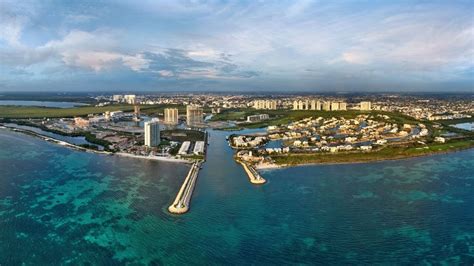 puerto cancun la plaza mas nueva de la ciudad