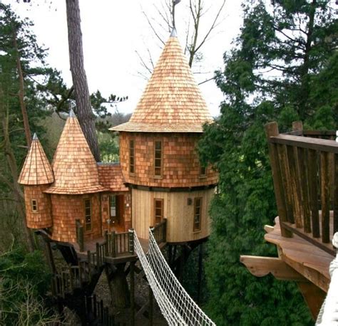 castle treehouse fit   family beautiful tree houses tree house tree house designs