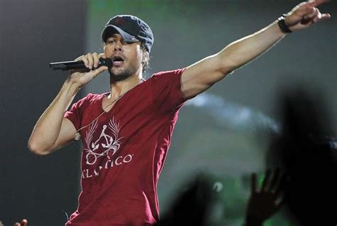 Enrique Iglesias Rules Latin Pop With Sex And Love