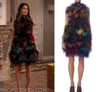 icarly revival season  episode  carlys multicolored feather dress shop  tv