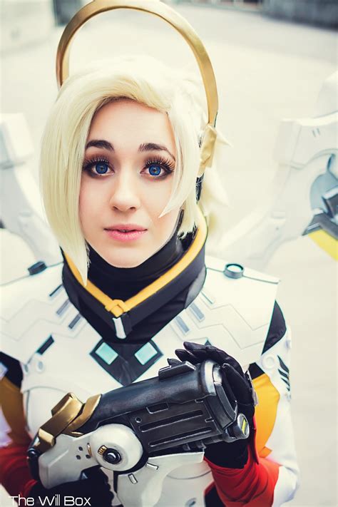 Overwatch Cosplay Will Never Forget The Butt Pose Kotaku
