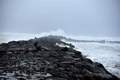 high surf rocks oregon coast threatening lives and property kval