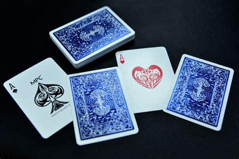 impressions metallic foil  playing cards
