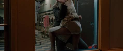 naked kristen wiig in anchorman 2 the legend continues