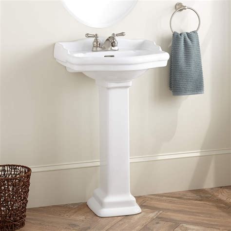 small bathroom pedestal sink