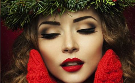 15 Holiday Makeup Ideas With Bold Red Lips Society19