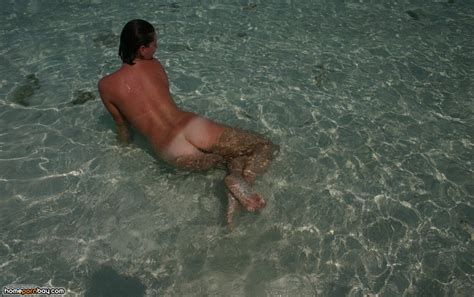 amateur wife sunbathing nude home porn bay
