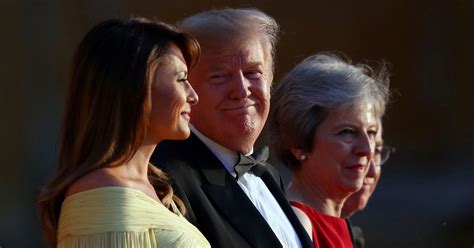 donald trump uk visit   president  theresa  show united front  chequers