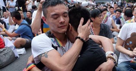 Taiwan S High Court Rules Same Sex Marriage Is Legal In A First For Asia