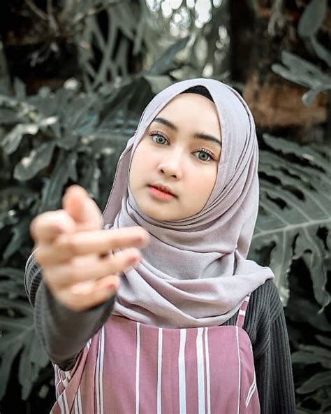 Pin Oleh N H Di Muslimah Di 2020 Kecantikan Wanita