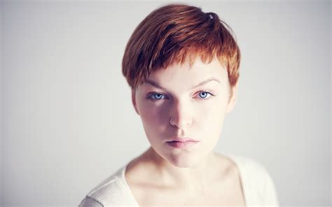 women redhead short hair piercing gray eyes bright