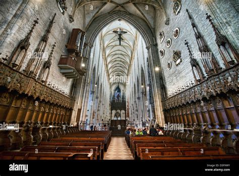interior  ulm minster  germany  gothic church begun    century
