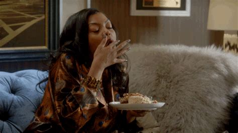 cookie lyon eating by empire fox find and share on giphy