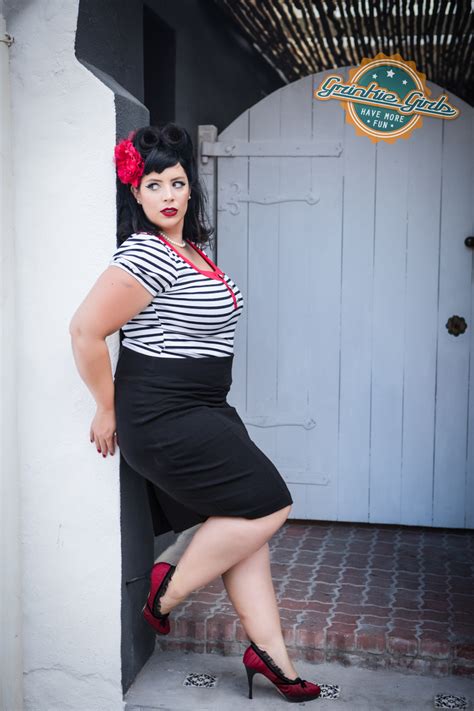 plus size ootd pin up pouts and sailor stripes mind the curves