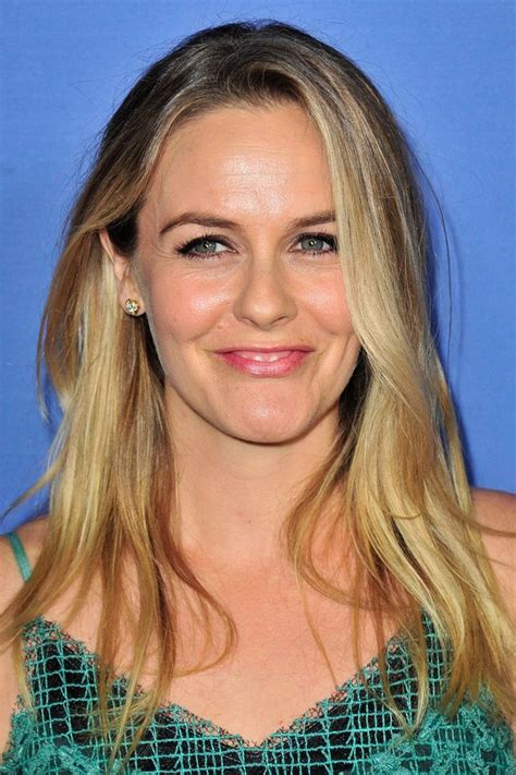 alicia silverstone looks exactly the same as she did in clueless 20 years ago mirror online