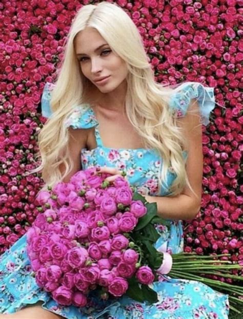 Alena Shishkova Beautiful Pink Flowers Lily Pulitzer Dress Fashion