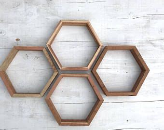 hexagon honeycomb wall shelves bijoux uniques cadeaux faits main bijoux