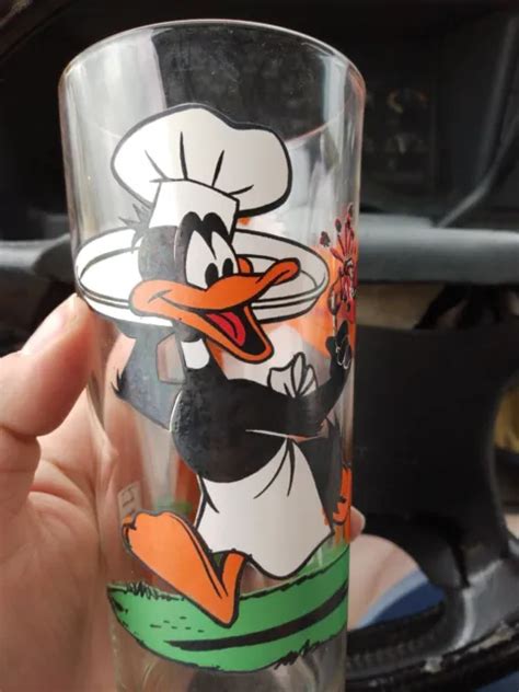 1976 Pepsi Warner Bros Looney Tunes Collector Series Glass 16 Oz Daffy