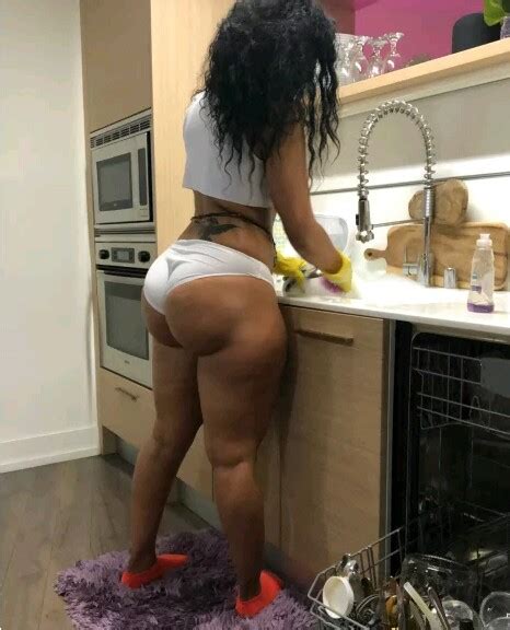 us socialite and drake s ex girlfriend maliah michel shows off her banging body my celebrity and i