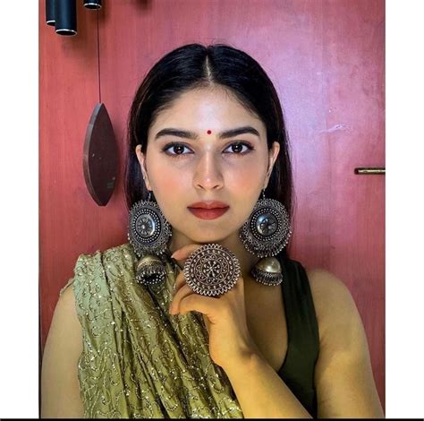 pin by parthu on vaibhavi shandilya tamil actress photos beautiful